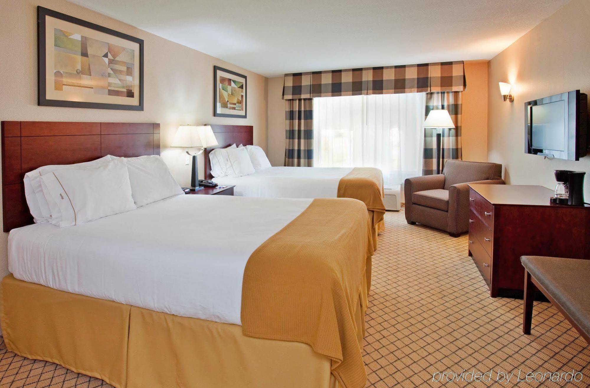 Holiday Inn Express Hotel & Suites Wichita Airport By Ihg Værelse billede